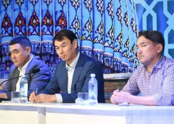 ТҮРКІСТАН: ДАРХАН САТЫБАЛДЫ ДИҚАНДАРМЕН КЕЗДЕСТІ