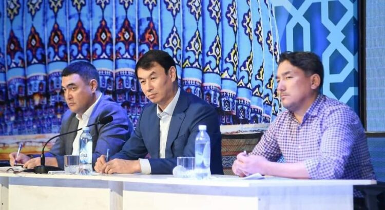 ТҮРКІСТАН: ДАРХАН САТЫБАЛДЫ ДИҚАНДАРМЕН КЕЗДЕСТІ
