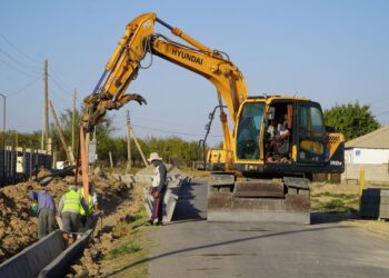 БӘЙДІБЕК: «АУЫЛ ЕЛ БЕСІГІ» ЖОБАСЫ БОЙЫНША ЖАМБЫЛДА 6 КӨШЕГЕ ОРТАША ЖӨНДЕУ ЖҰМЫСТАРЫ ЖҮРУДЕ