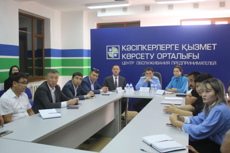 КӘСІПКЕРЛЕРДІҢ МӘСЕЛЕЛЕРІ ТАЛҚЫЛАНДЫ