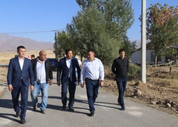 ТҮРКІСТАН: ТҮЛКІБАСТАҒЫ ИІРСУ АУЫЛЫНА ГАЗ ҚҰБЫРЫ ТАРТЫЛЫП ЖАТЫР