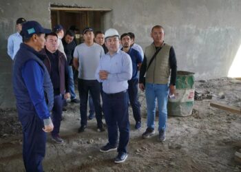 МҰРАТ ӘЙТЕНОВ БОЗАРЫҚТАҒЫ ИНФРАҚҰРЫЛЫМ ЖҰМЫСТАРЫН ТЕКСЕРДІ