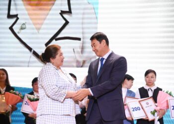 ТҮРКІСТАНДА ҰЛАҒАТТЫ ҰСТАЗДАР ҰЛЫҚТАЛДЫ