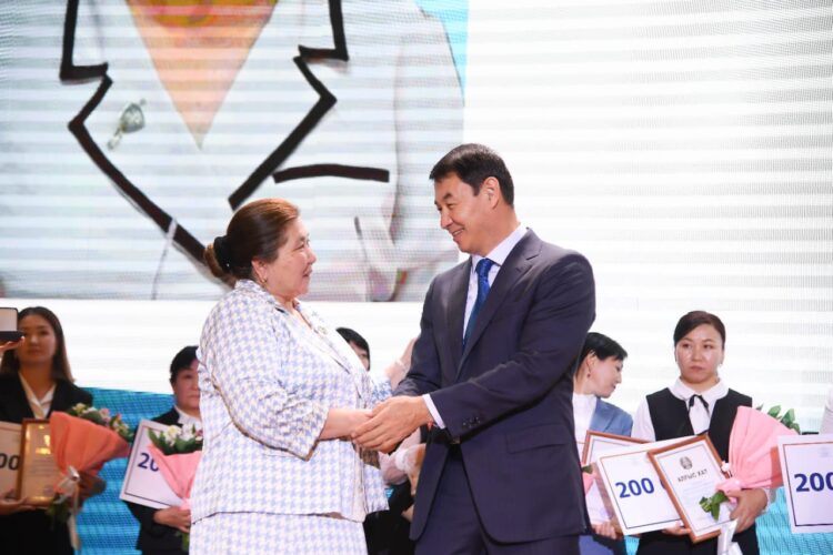 ТҮРКІСТАНДА ҰЛАҒАТТЫ ҰСТАЗДАР ҰЛЫҚТАЛДЫ