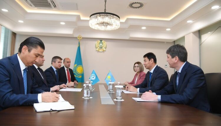 ТУРКЕСТАН: ДАРХАН САТЫБАЛДЫ ВСТРЕТИЛСЯ С ПРЕДСТАВИТЕЛЯМИ ОРГАНИЗАЦИИ ТЮРКСКИХ ГОСУДАРСТВ