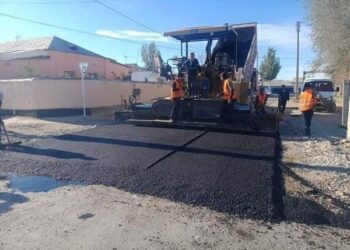 ТҮРКІСТАН: САУРАН АУДАНЫНЫҢ ЖОЛДАРЫ ЖАҢАРЫП ЖАТЫР