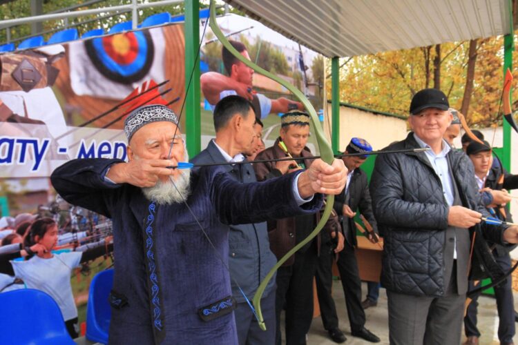 ТҮРКІСТАН: МАҚТААРАЛДА САДАҚ АТУ КЕШЕНІ АШЫЛДЫ