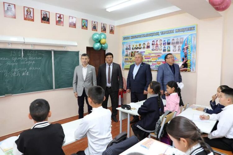 ТҮРКІСТАН: САРЫАҒАШ АУДАНЫНДА 620 ОРЫНДЫҚ МЕКТЕП КҮРДЕЛІ ЖӨНДЕУДЕН ӨТТІ