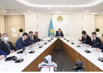 ДАРХАН САТЫБАЛДЫ ПОРУЧИЛ УСИЛИТЬ ОБЕСПЕЧЕНИЕ НАСЕЛЕНИЯ ЗАНЯТОСТЬЮ