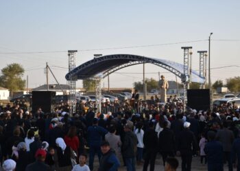 ТҮРКІСТАН: СОЗАҚТА МАЙДАНГЕРЛЕР МЕН БАТЫР АНАЛАР ДӘРІПТЕЛДІ