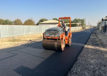 ТҮРКІСТАН: КЕЛЕС АУДАНЫНДАҒЫ ІШКІ КӨШЕЛЕРГЕ  ЖӨНДЕУ ЖҰМЫСТАРЫ ЖҮРГІЗІЛУДЕ