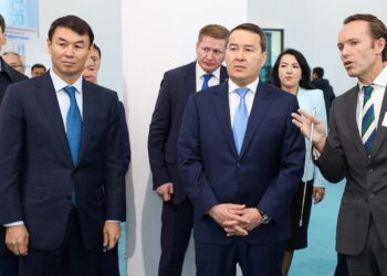 Әлихан Смайылов Түркістан облысында жаңа инвестициялық жобалармен танысты