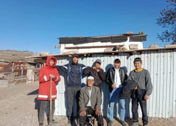 ТҮРКІСТАН: СОЗАҚТЫҚ ЖАСТАР АҚСАҚАЛДЫҢ ҮЙІНЕ КӨМЕККЕ КЕЛДІ