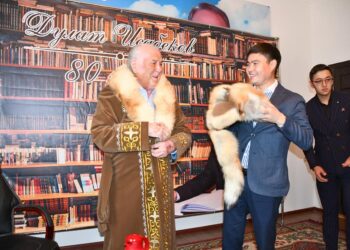 ДУЛАТ ИСАБЕКОВКЕ ҚҰРМЕТ КӨРСЕТІЛДІ