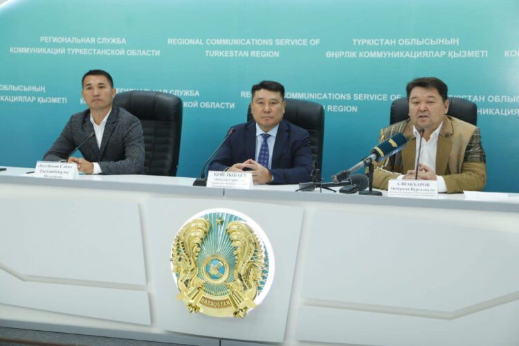 «VOICE OF TURAN»: ТҮРКІСТАН ТӨРІНДЕ ЕУРОПА МЕН АЗИЯ ӘНШІЛЕРІ ҚАЗАҚ ӘНДЕРІН ШЫРҚАЙДЫ