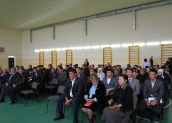 МАҚТААРАЛ АУДАНЫНЫҢ ӘКІМІ А.ҚАЛЫБЕКОВ АУЫЛДЫҚ ОКРУГІНІҢ ТҰРҒЫНДАРЫМЕН КӨШПЕЛІ КЕЗДЕСУ ӨТКІЗДІ