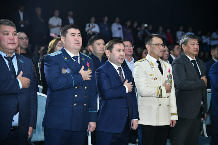 ШЫМКЕНТТІКТЕР РЕСПУБЛИКА КҮНІН ТОЙЛАУДЫ БАСТАП КЕТТІ