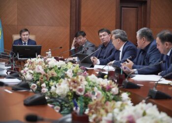 ПОД ПРЕДСЕДАТЕЛЬСТВОМ МУРАТА АЙТЕНОВА СОСТОЯЛОСЬ СОВЕЩАНИЕ ПО ПОДГОТОВКЕ К ОТОПИТЕЛЬНОМУ СЕЗОНУ