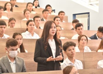 АДАМИ КАПИТАЛДЫ ДАМЫТУ – БАСТЫ НАЗАРДА