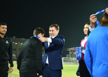 В ПРЕДДВЕРИИ ДНЯ РЕСПУБЛИКИ В ШЫМКЕНТЕ НАГРАДИЛИ ЧЕМПИОНОВ КАЗАХСТАНА