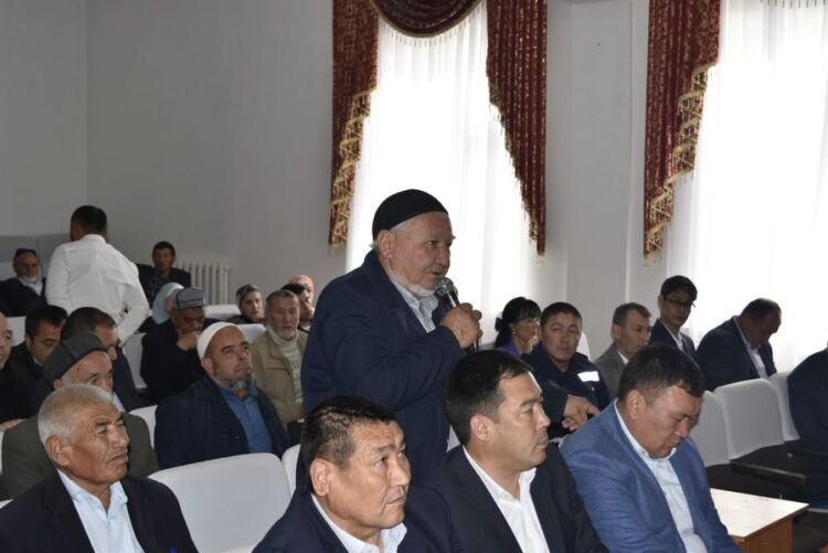 САУРАН АУДАНЫНЫҢ ӘКІМІ ҚАРАШЫҚ АУЫЛДЫҚ ОКРУГ ТҰРҒЫНДАРЫМЕН КЕЗДЕСТІ