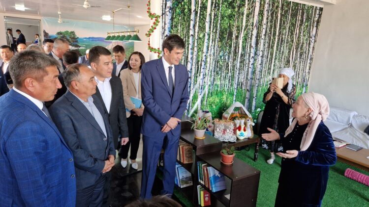 ШАРДАРА: МЕМЛЕКЕТ БАСШЫСЫНЫҢ ЖОЛДАУЫН ІСКЕ АСЫРУ БОЙЫНША ВИЦЕ-МИНИСТР ЖИЫН ӨТКІЗДІ