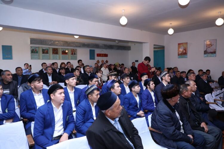 САРЫАҒАШ АУДАНЫНЫҢ ӘКІМІ ЖАРТЫ ТӨБЕ АУЫЛДЫҚ ОКРУГІНІҢ ТҰРҒЫНДАРЫМЕН КЕЗДЕСТІ