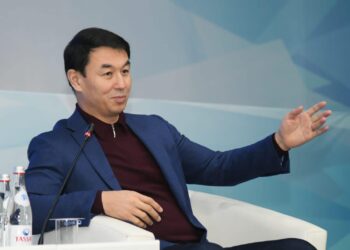 Түркістан облысының әкімі Дархан Сатыбалды өңір жастарымен кездесті