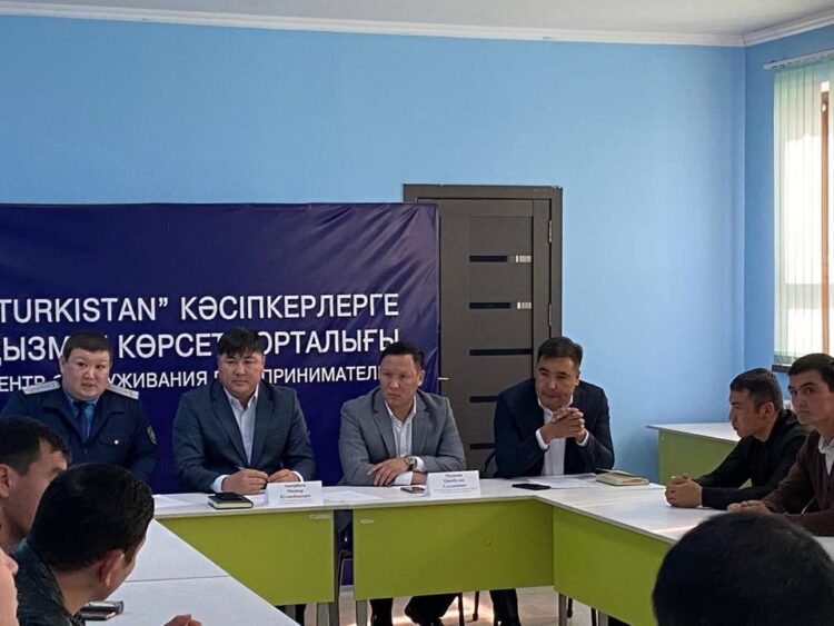 КЕЛЕС: АЗЫҚ-ТҮЛІК ТАУАРЛАРЫНЫҢ КӨТЕРМЕ САУДА БЕРУШІНІҢ САТЫП АЛУ БАҒАСЫНЫҢ 15 % АСПАУЫ ШАРТ