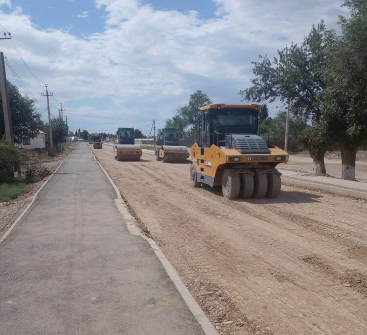 ТҮРКІСТАН: САУРАН АУДАНЫНДА ЖОЛ ҚҰРЫЛЫСЫ ЖҰМЫСТАРЫ ҚАРҚЫНДЫ