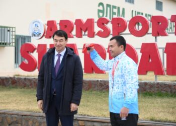 ТҮРКІСТАН ОБЛЫСЫНЫҢ ӘКІМІ  «ШАРДАРА  АРМСПОРТ»  СПОРТ КЛУБЫНА АВТОКӨЛІК СЫЙЛАДЫ