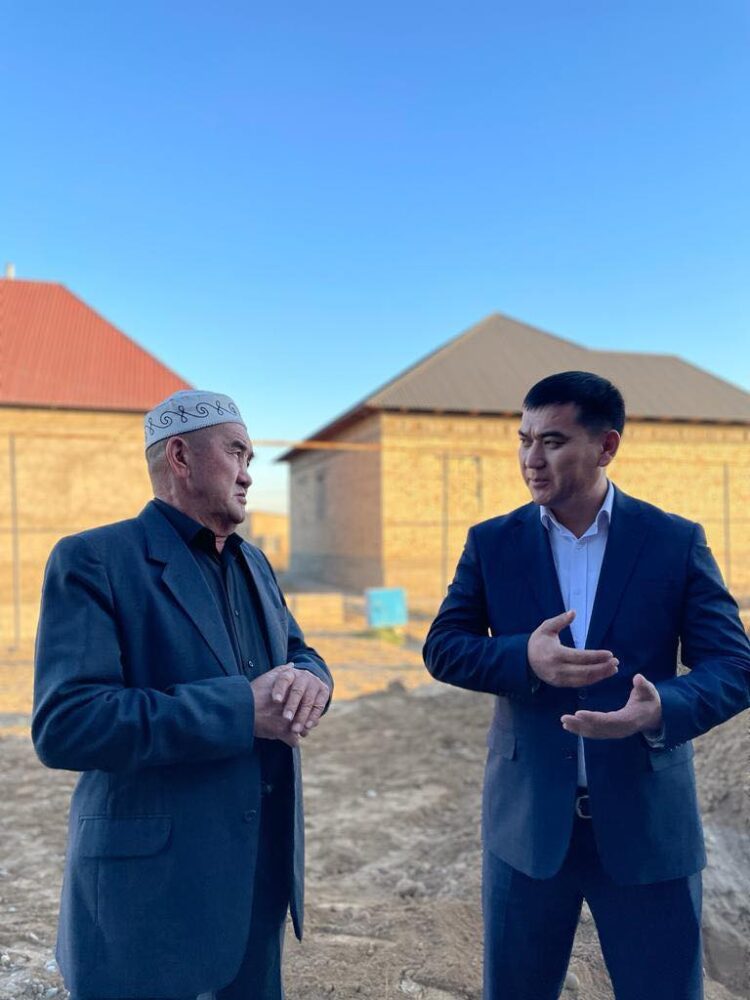 ЖАҢАҚҰРЫЛЫС АУМАҒЫНДА АУЫЗ СУМЕН ҚАМТУ ЖҰМЫСТАРЫ ЖҮРГІЗІЛУДЕ