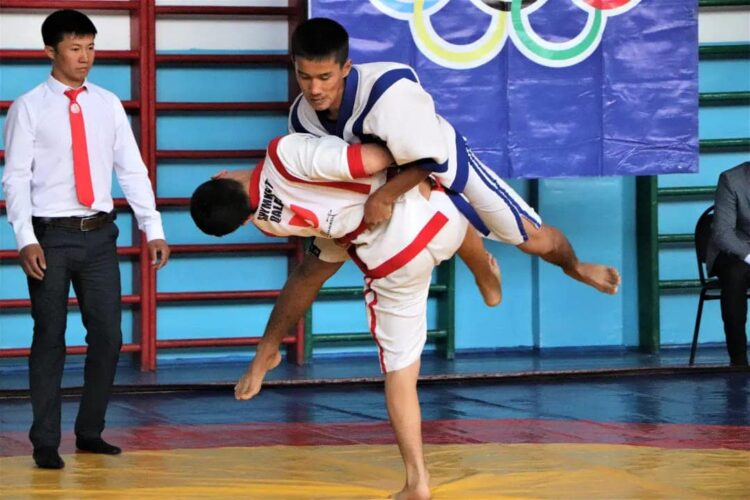 ТҮРКІСТАН: КЕНТАУДА ҚАЗАҚ КҮРЕСІНЕН «ЖАС БАРЫС» ТУРНИРІ ӨТТІ