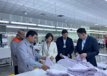 ТҮРКІСТАНДЫҚ ДЕЛЕГАЦИЯ ӨЗБЕКСТАННЫҢ ӨНДІРІСТІК ӘЛЕУЕТІМЕН ТАНЫСТЫ