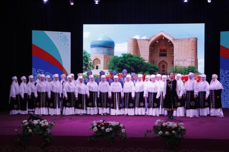 ТҮРКІСТАНДА АРДАГЕРЛЕР АРАСЫНДА «ЖЫР ЖАУҺАРЛАРЫ» ОБЛЫСТЫҚ БАЙҚАУЫ ӨТТІ