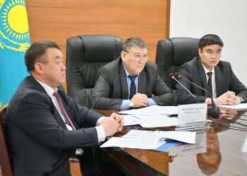 Ordabasy: Аудан әкімімен сыбайлас жемқорлық тәуекелдер картасы талқыланды