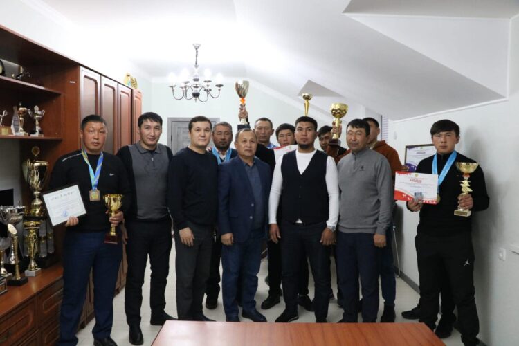 ТҮРКІСТАН: ҚҰСБЕГІЛІКТЕН ӘЛЕМ ЧЕМПИОНАТЫНЫҢ ЖҮЛДЕГЕРЛЕРІНЕ ҚҰРМЕТ КӨРСЕТІЛДІ