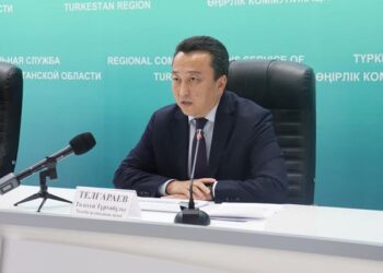 ТҮРКІСТАН: ТӨЛЕБИ АУДАНЫНДА ЕЛДІМЕКЕНДЕРГЕ ИНФРАҚҰРЫЛЫМ ТАРТУ ЖҰМЫСТАРЫ ҚЫЗУ ЖҮРІП ЖАТЫР