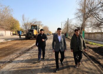 ТҮРКІСТАН: САРЫАҒАШ АУДАНЫНЫҢ ИНФРАҚҰРЫЛЫМЫН ЖАҚСАРТУ ЖҰМЫСТАРЫ ЖАЛҒАСЫП ЖАТЫР