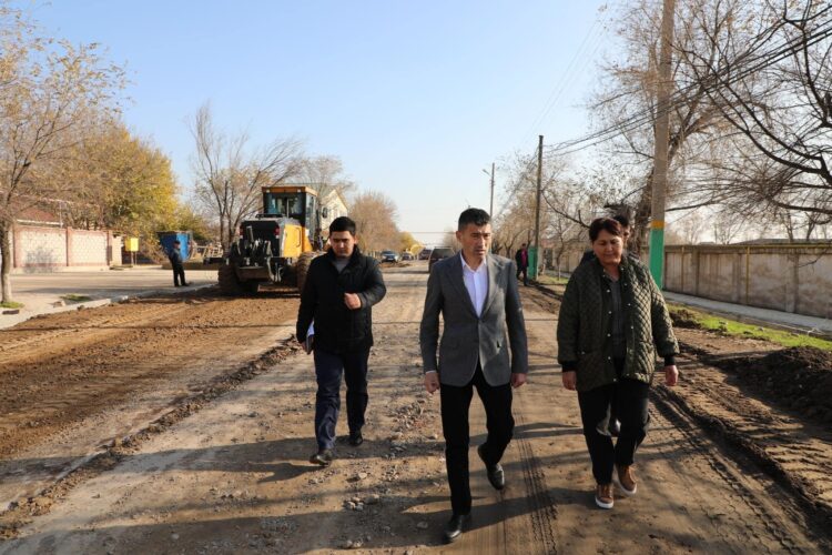 ТҮРКІСТАН: САРЫАҒАШ АУДАНЫНЫҢ ИНФРАҚҰРЫЛЫМЫН ЖАҚСАРТУ ЖҰМЫСТАРЫ ЖАЛҒАСЫП ЖАТЫР