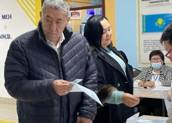 «ҮЗДІК ЕҢБЕК ӘУЛЕТІ»  ДАУЫС БЕРУГЕ КЕЛДІ