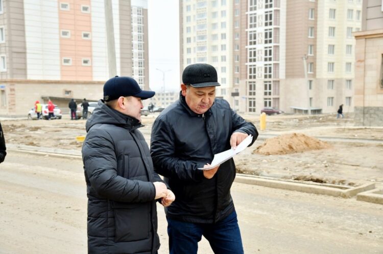 ТҰРАНДАҒЫ 41 ТҰРҒЫН ҮЙДІҢ ҚҰРЫЛЫС БАРЫСЫ ҚАЛА ӘКІМІ БАҚЫЛАУЫНДА