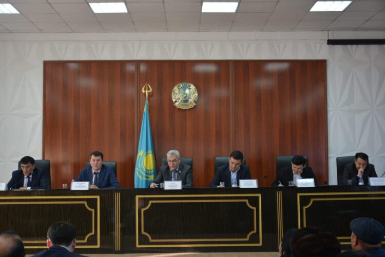 ТҮРКІСТАН: ШАРДАРАДА ВИЦЕ-МИНИСТРЛЕР ШАРУАЛАРМЕН КЕЗДЕСТІ