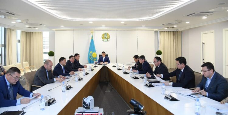 ТҮРКІСТАН: БАЛАБАҚШАЛАРДЫ ҚАРЖЫЛАНДЫРУ МӘСЕЛЕСІ ҚАТАҢ ҚАДАҒАЛАНАДЫ