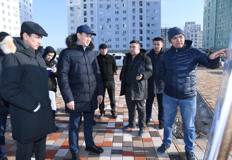 ТҮРКІСТАНДА МҰЗ САРАЙЫ БОЙ КӨТЕРДІ