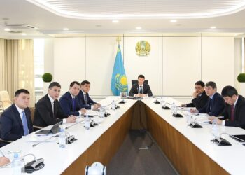 ТҮРКІСТАН: ӘЛЕУМЕТТІК НЫСАНДАР МЕН СПОРТ АЛАҢШАЛАРЫНА ҚАТЫСТЫ МӘСЕЛЕЛЕР ТАЛҚЫЛАНДЫ