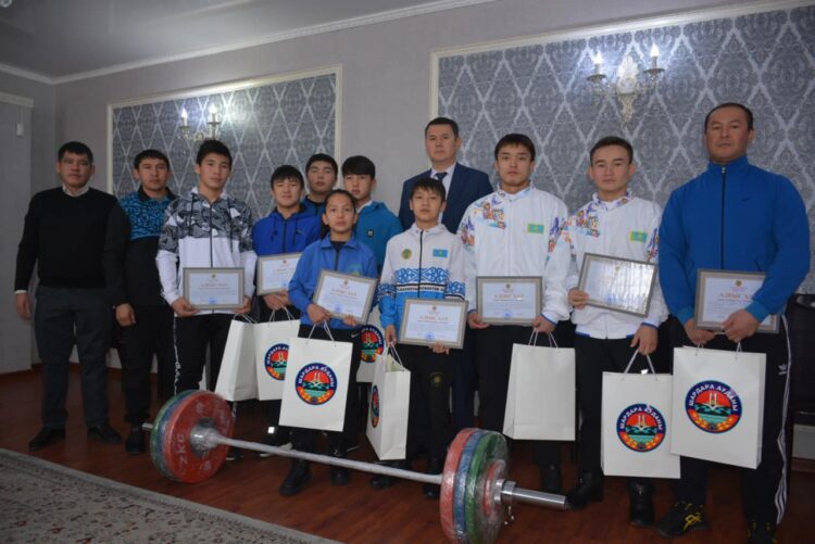 ТҮРКІСТАН: ШАРДАРАНЫҢ АУЫР АТЛЕТТЕРІ ЖЫЛДЫ ТАБЫСТЫ ТҮЙІНДЕДІ