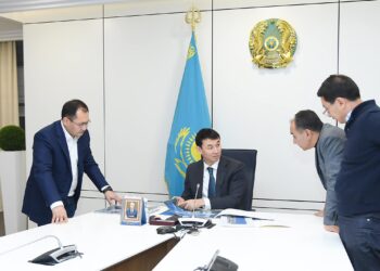 ТҮРКІСТАН ОБЛЫСЫНЫҢ БАРЛЫҚ АУДАНДАРЫНДА «ЖАҢА БУЫН ОРТАЛЫҚТАРЫ»  САЛЫНАДЫ