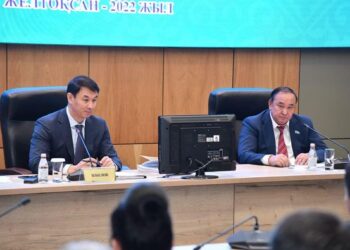 ТҮРКІСТАН ОБЛЫСЫНДА БАЛАБАҚША ҚЫЗМЕТКЕРЛЕРІНІҢ ЖАЛАҚЫ ҚАРЫЗЫ ТӨЛЕНЕДІ