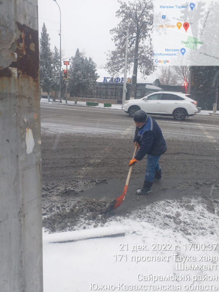 ҚАРАТАУ АУДАНЫНДА ҚАРДАН ТАЗАРТУ ЖҰМЫСТАРЫ ҚАРҚЫНДЫ ЖҮРГІЗІЛУДЕ